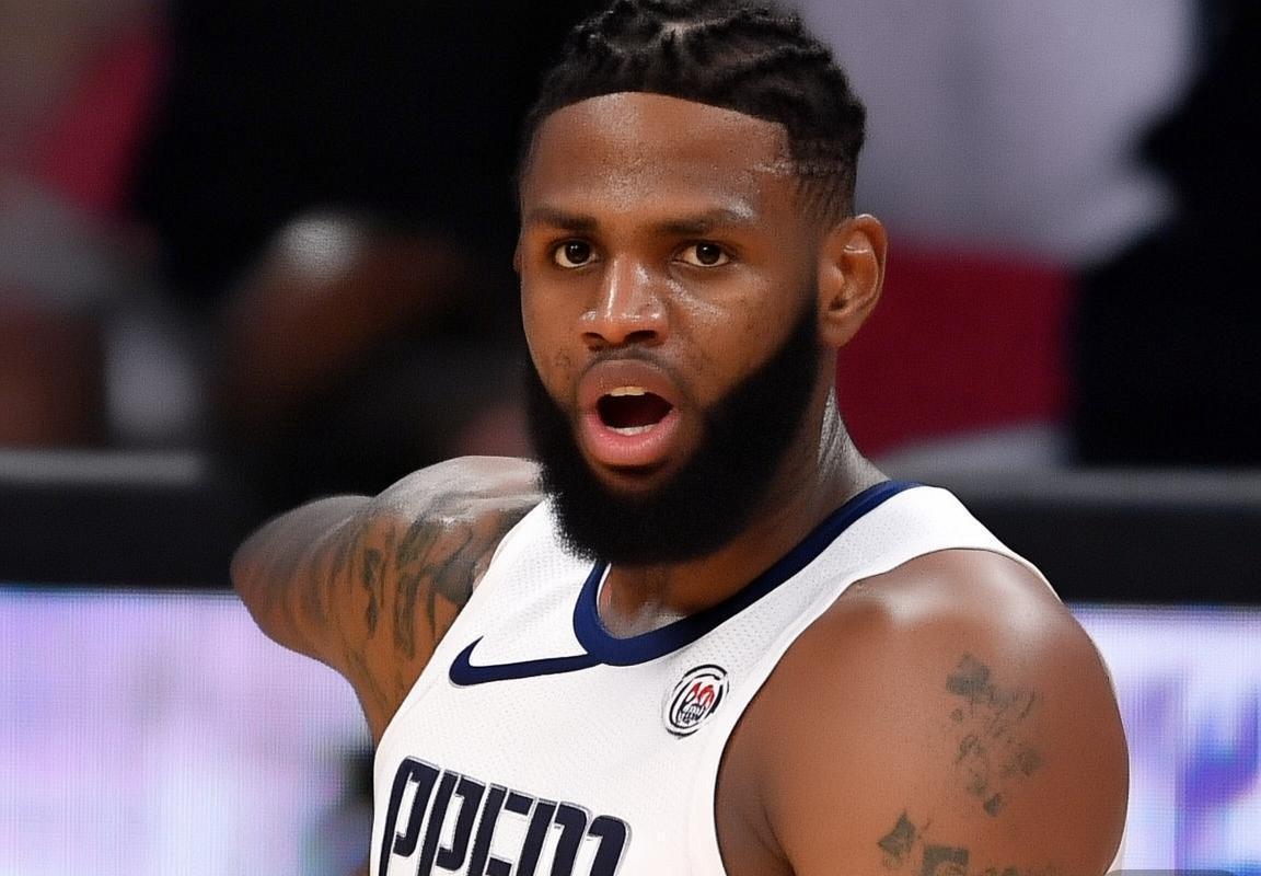 洛杉矶快船队官宣：科怀·伦纳德因右膝炎症缺席季后赛，保罗·乔治独挑大梁